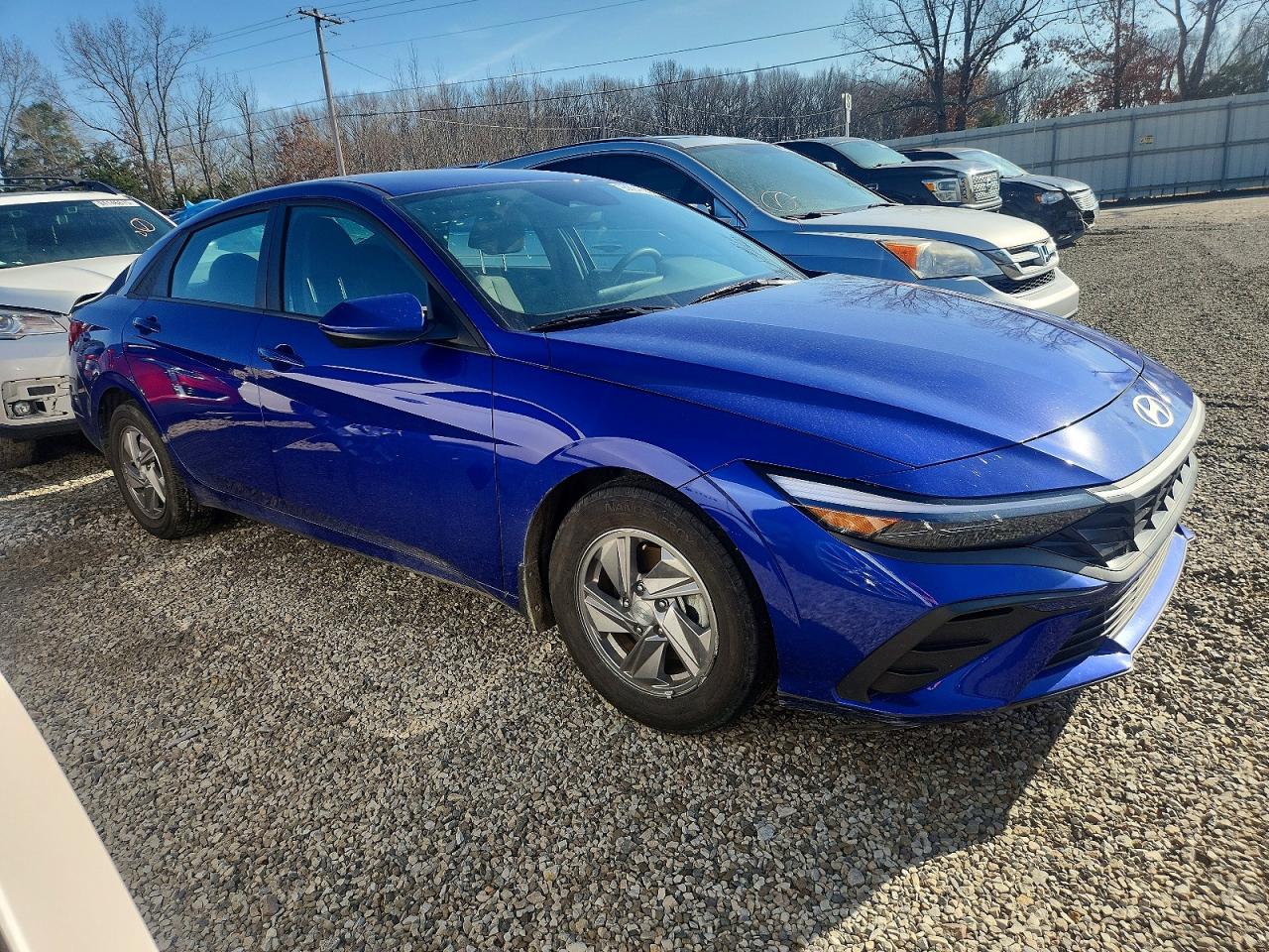 2025 HYUNDAI ELANTRA SE photo 4