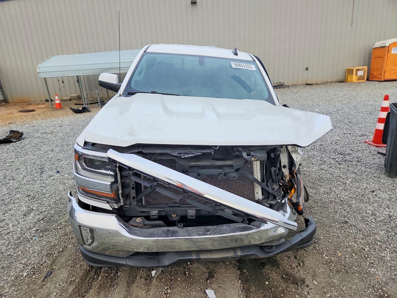 2016 CHEVROLET SILVERADO K1500 LT photo 5