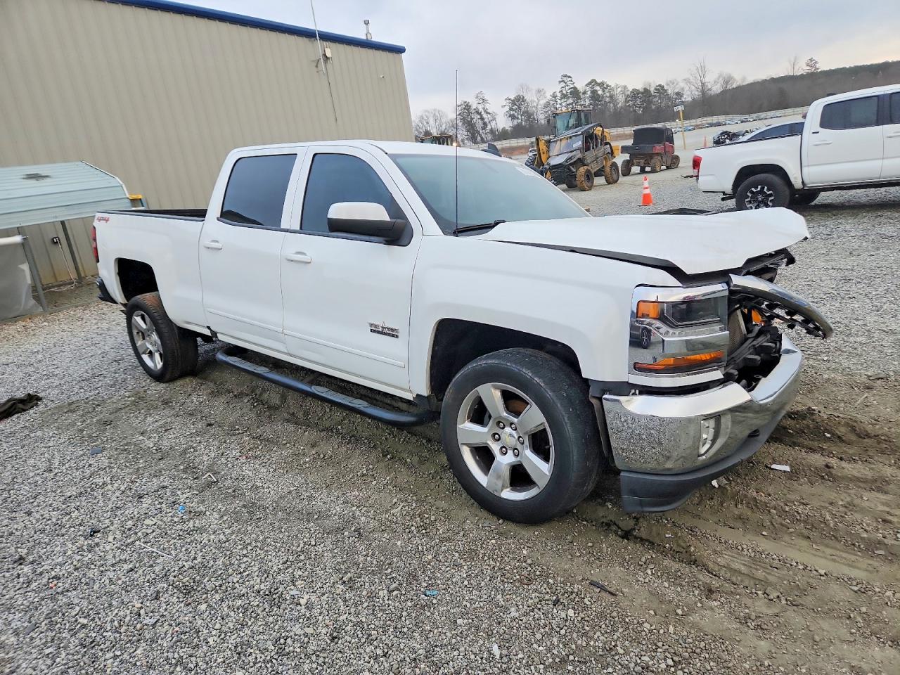 2016 CHEVROLET SILVERADO K1500 LT photo 4