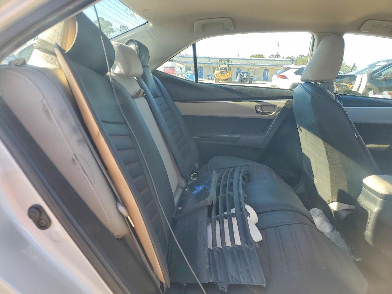 2016 TOYOTA COROLLA L photo 10