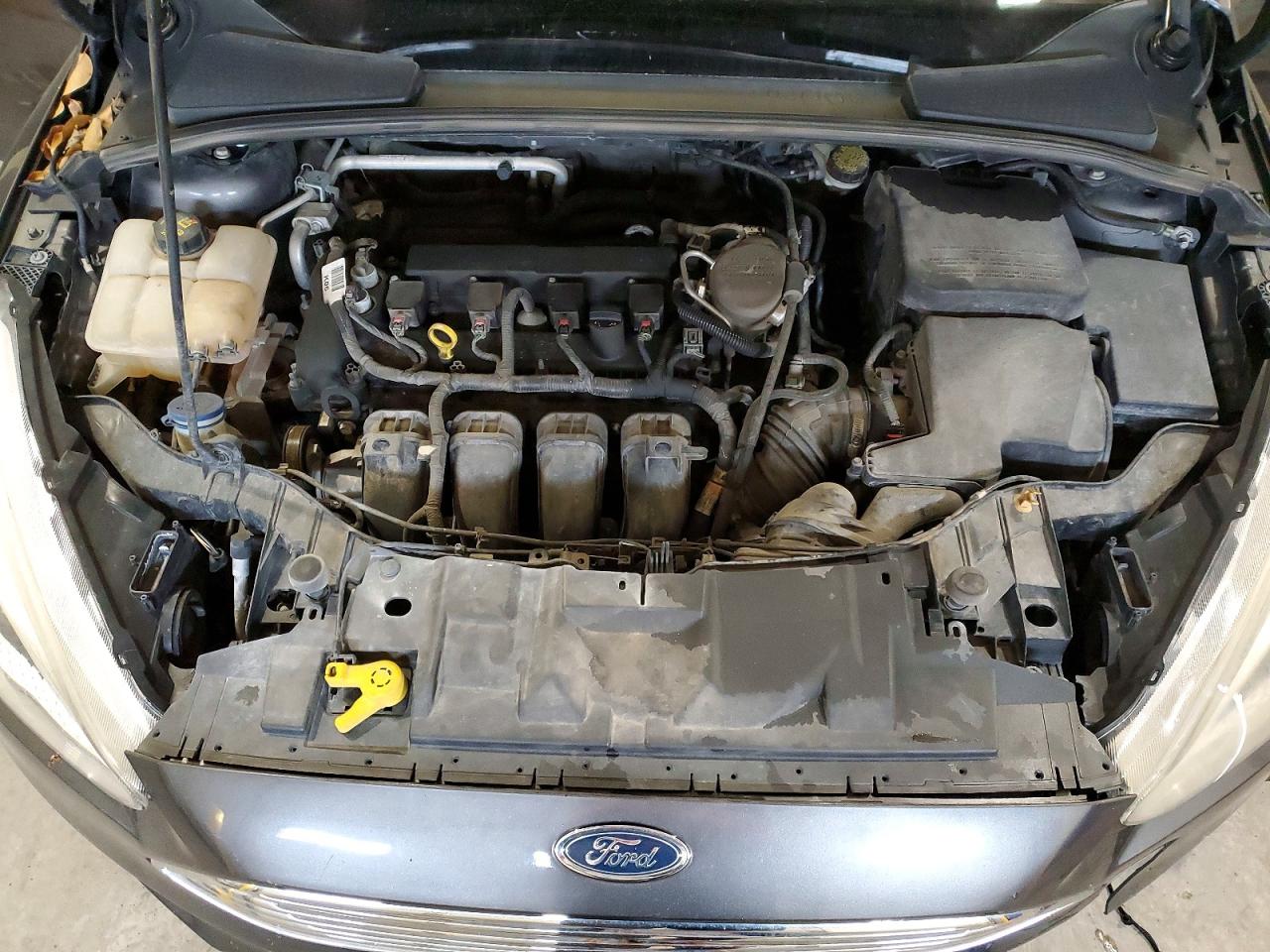 2015 FORD FOCUS SE photo 11