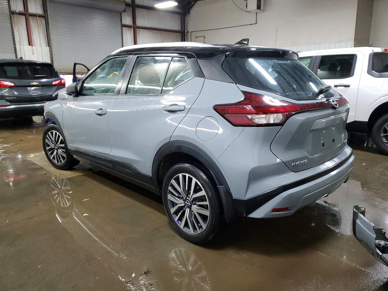 2023 NISSAN KICKS SV photo 4