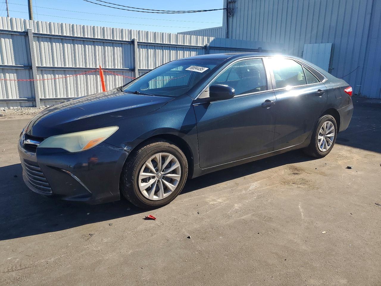 2016 TOYOTA CAMRY