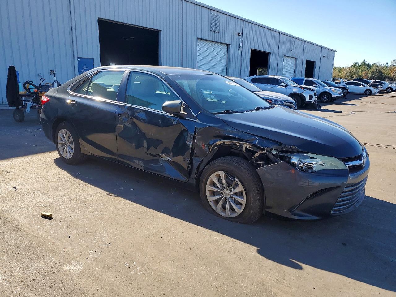 2016 TOYOTA CAMRY LE photo 10