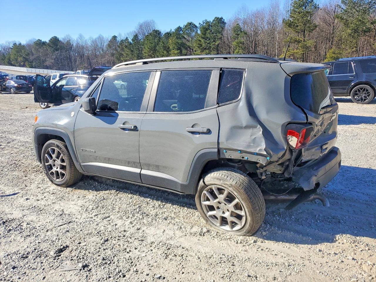 2019 JEEP RENEGADE LATITUDE photo 3