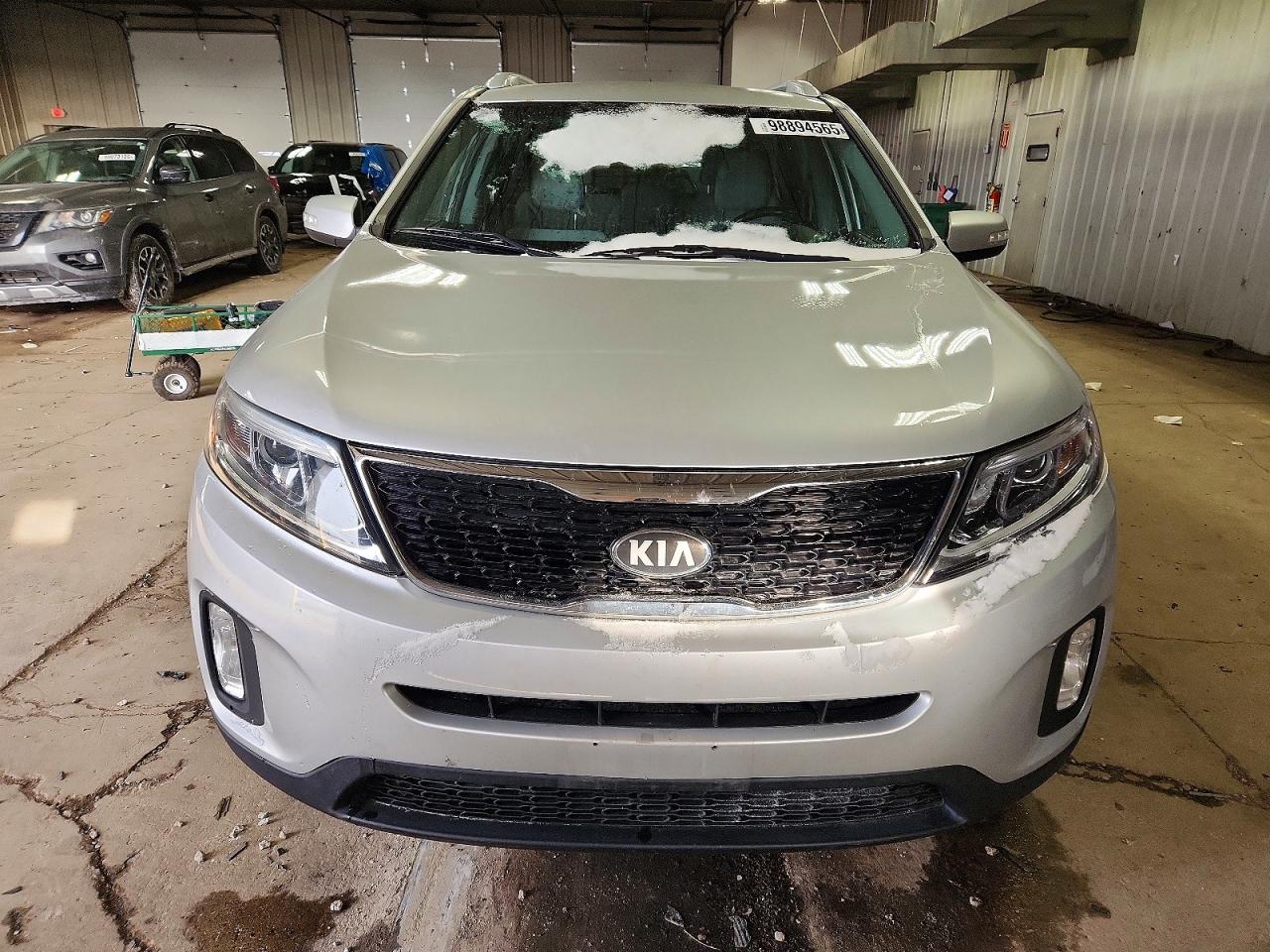 2014 KIA SORENTO LX photo 9