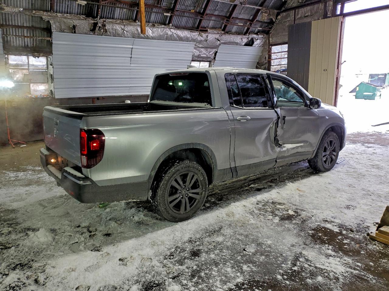 2019 HONDA RIDGELINE SPORT photo 5