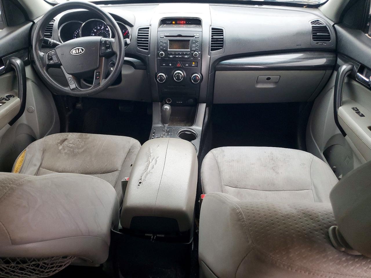 2013 KIA SORENTO LX photo 8