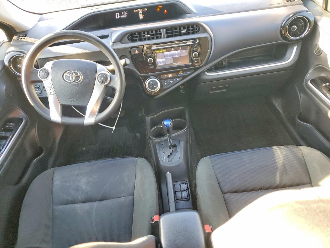 2015 TOYOTA PRIUS C photo 15