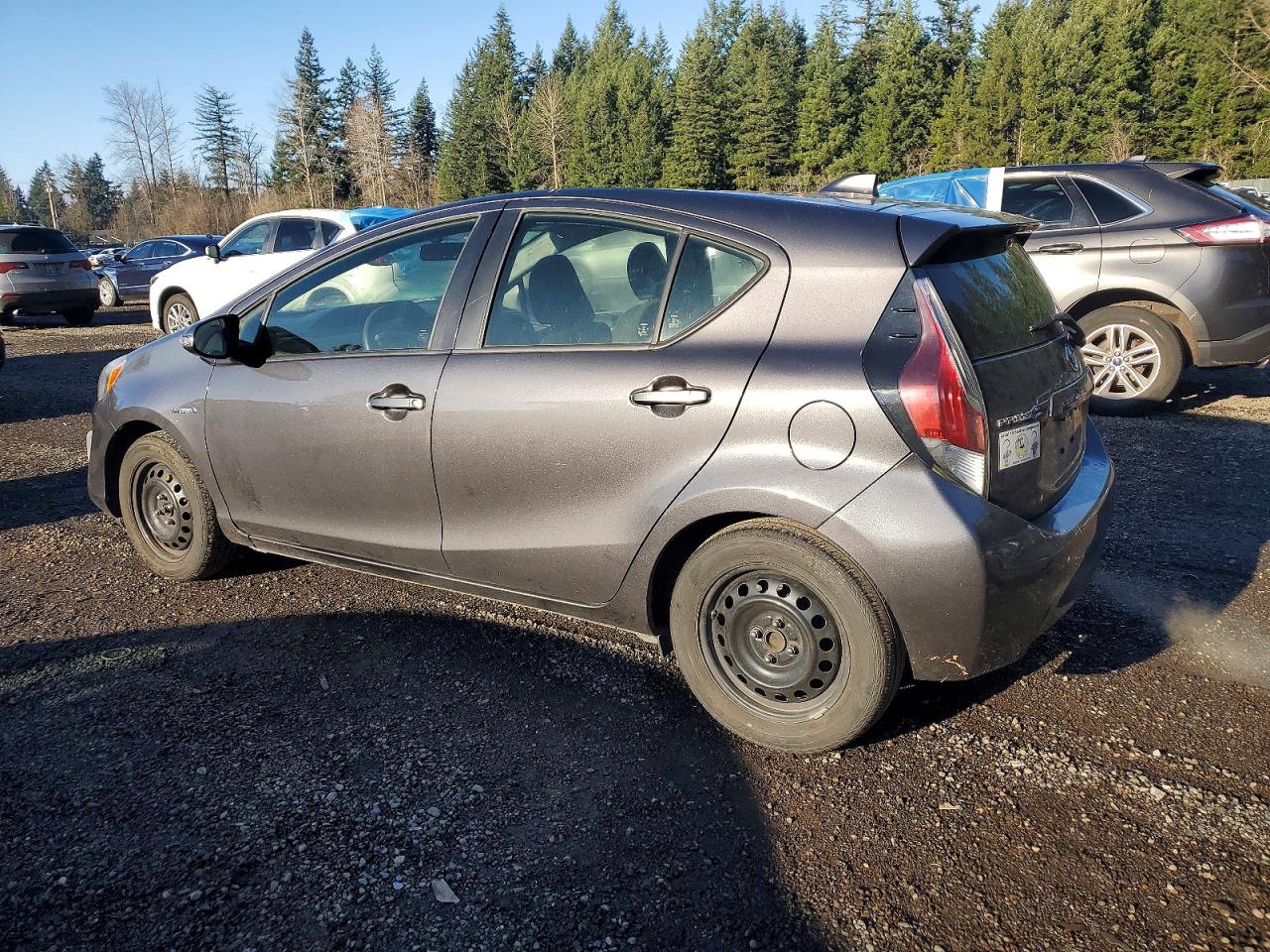 2015 TOYOTA PRIUS C photo 3