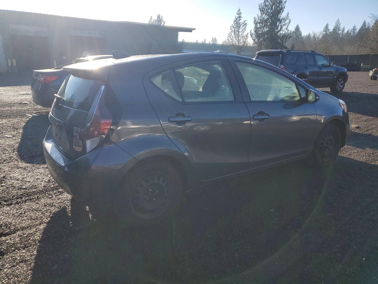 2015 TOYOTA PRIUS C photo 5