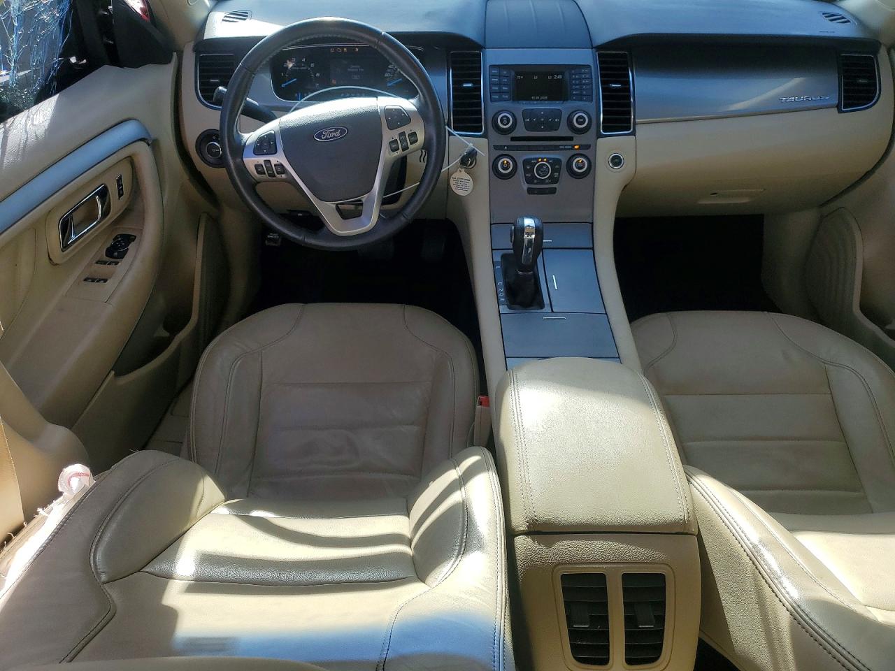 2015 FORD TAURUS SEL photo 8