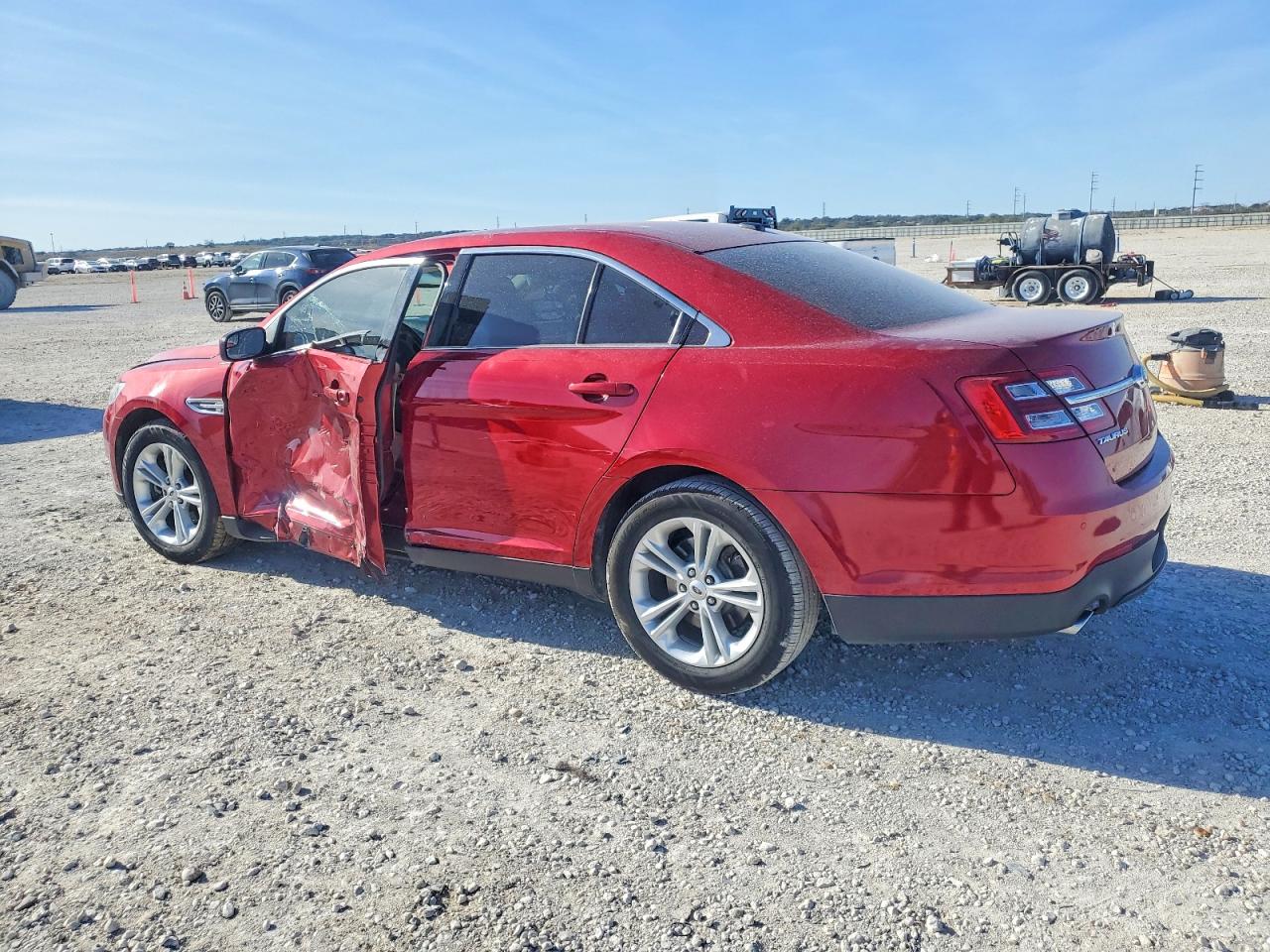 2015 FORD TAURUS SEL photo 2