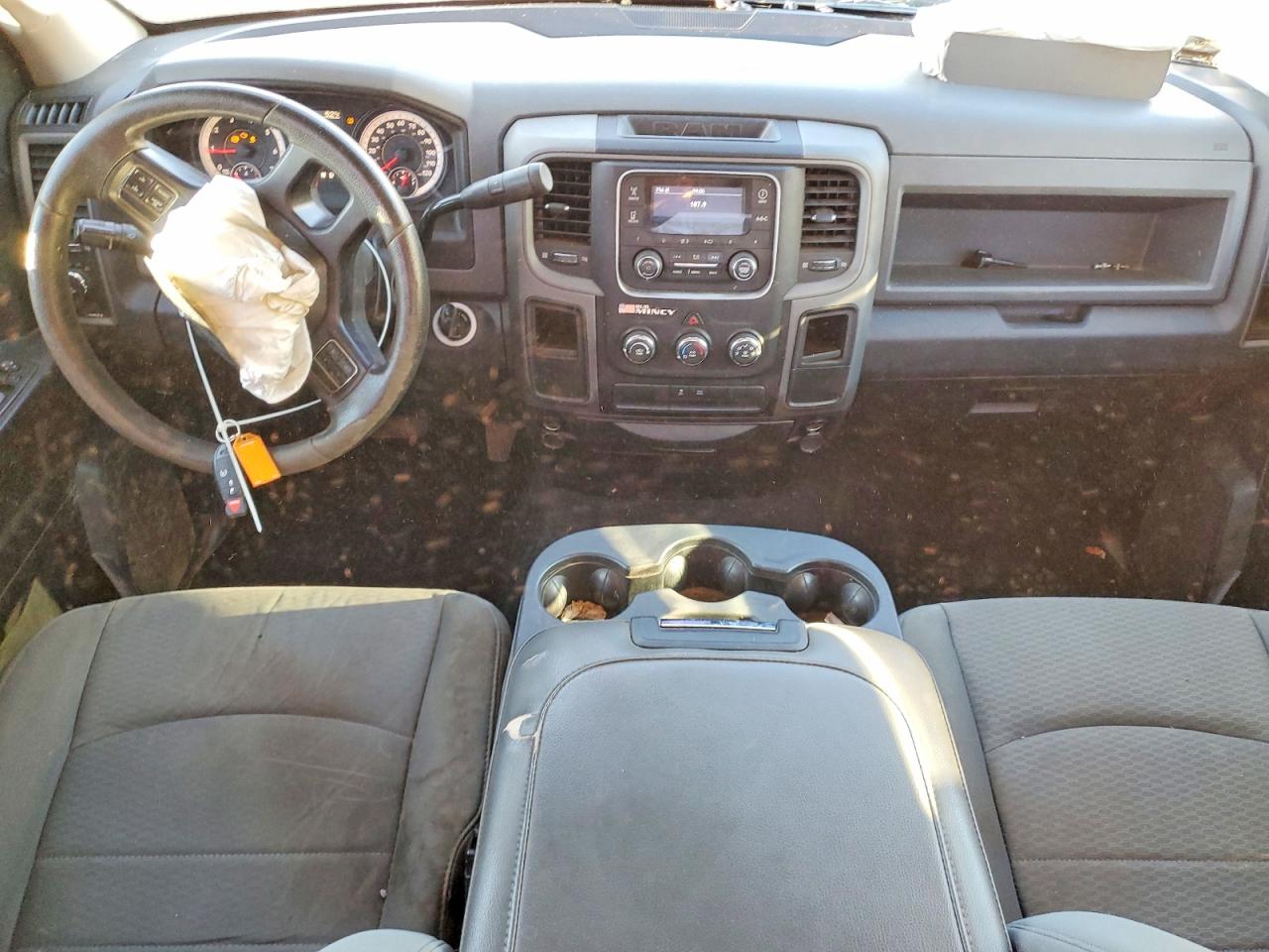 2014 RAM 1500 ST photo 8