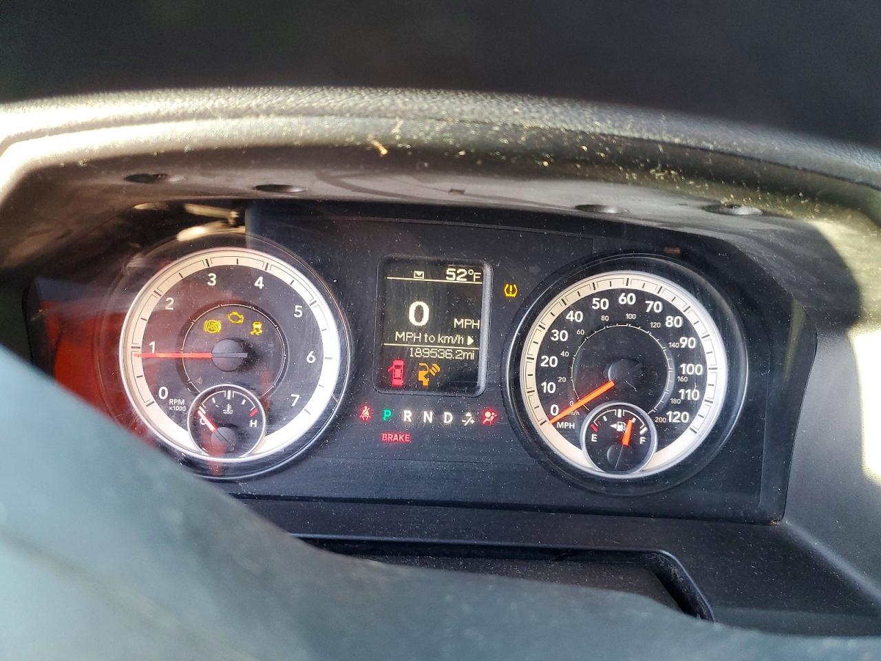 2014 RAM 1500 ST photo 9