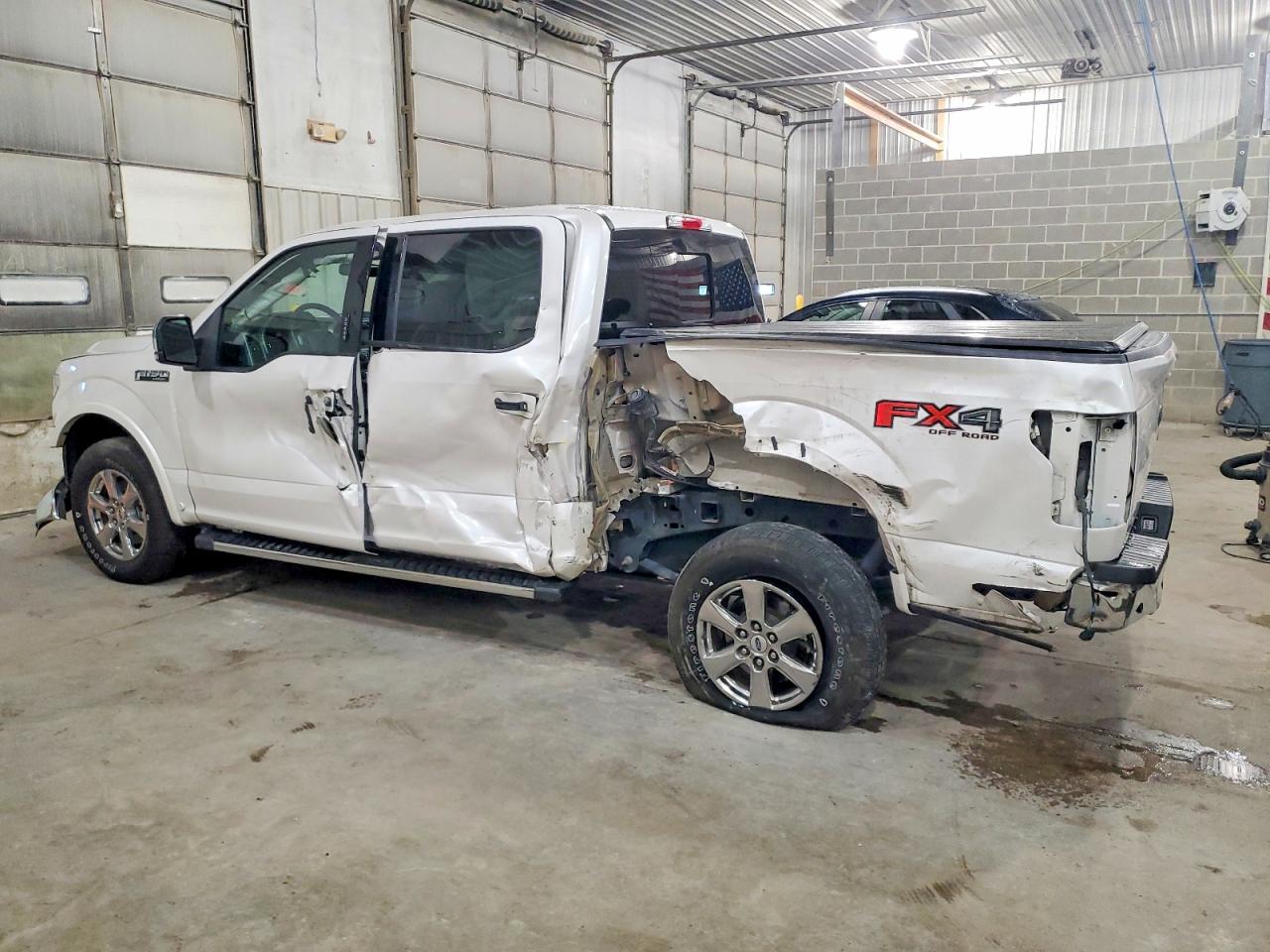 2019 FORD F150 SUPERCREW photo 2