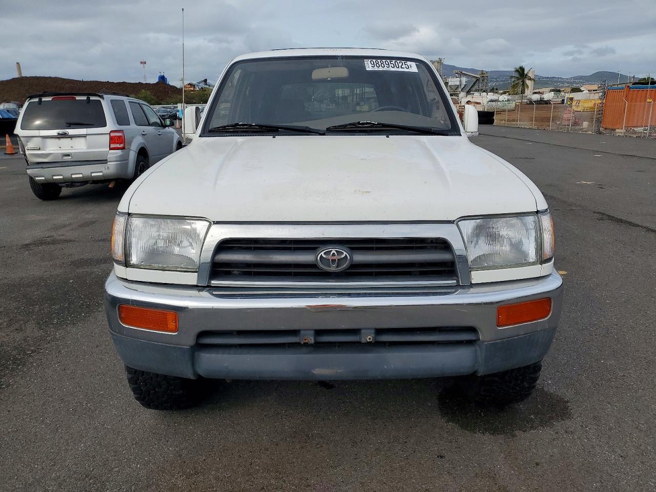 1997 TOYOTA 4RUNNER SR5 photo 13