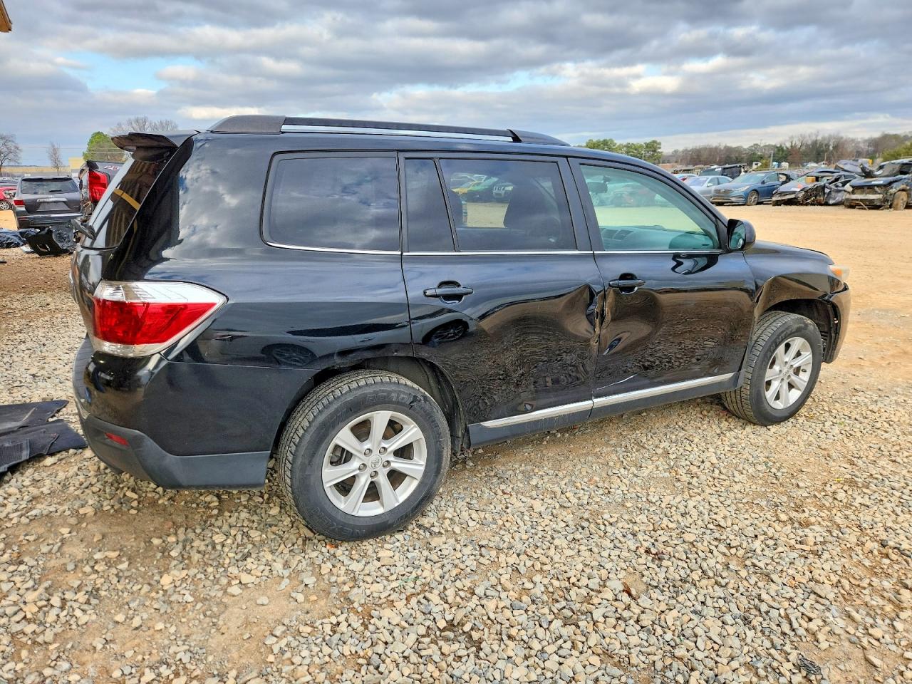 2011 TOYOTA HIGHLANDER BASE photo 3