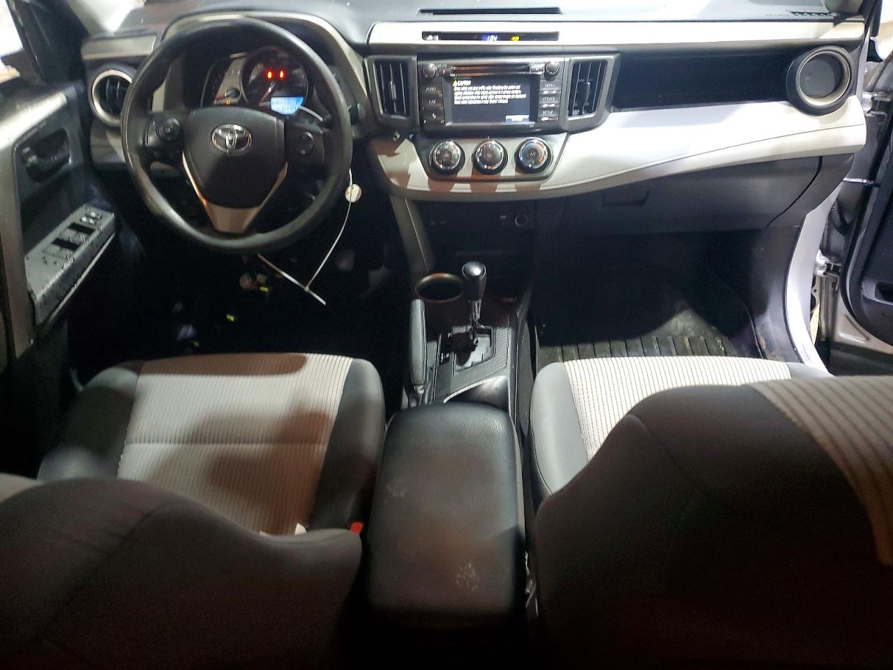 2015 TOYOTA RAV4 LE photo 15