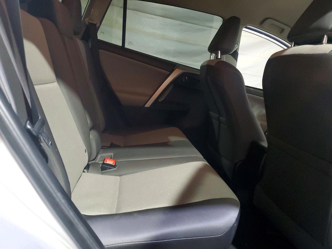 2015 TOYOTA RAV4 LE photo 21