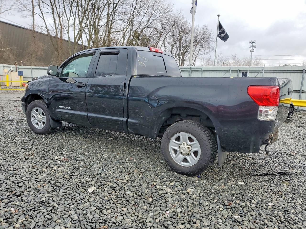 2010 TOYOTA TUNDRA GRADE photo 2