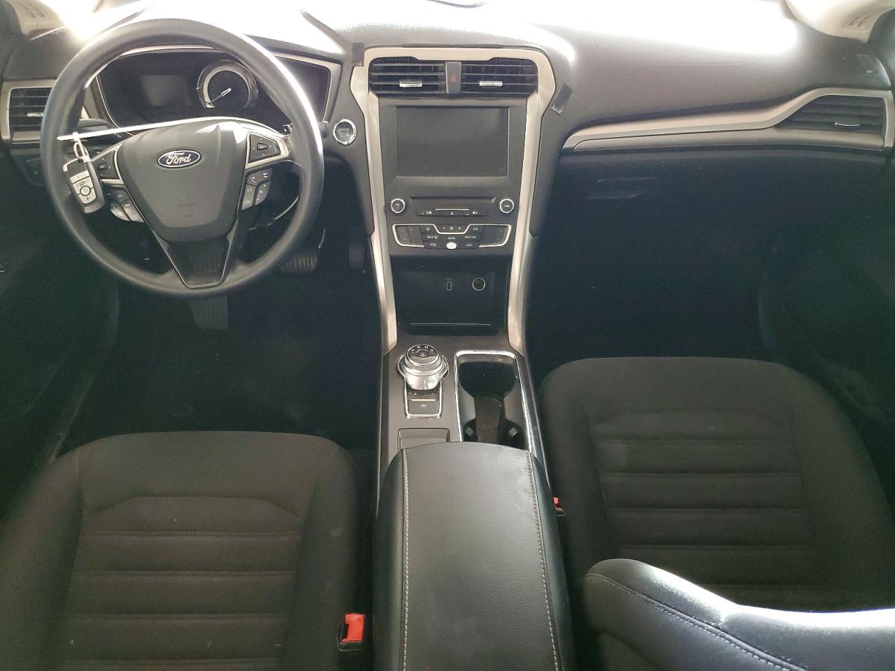 2018 FORD FUSION SE photo 15