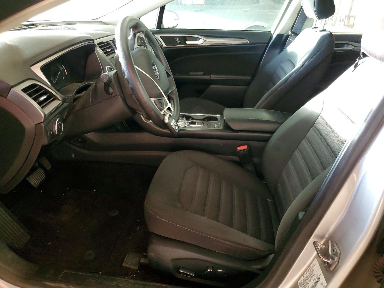 2018 FORD FUSION SE photo 13