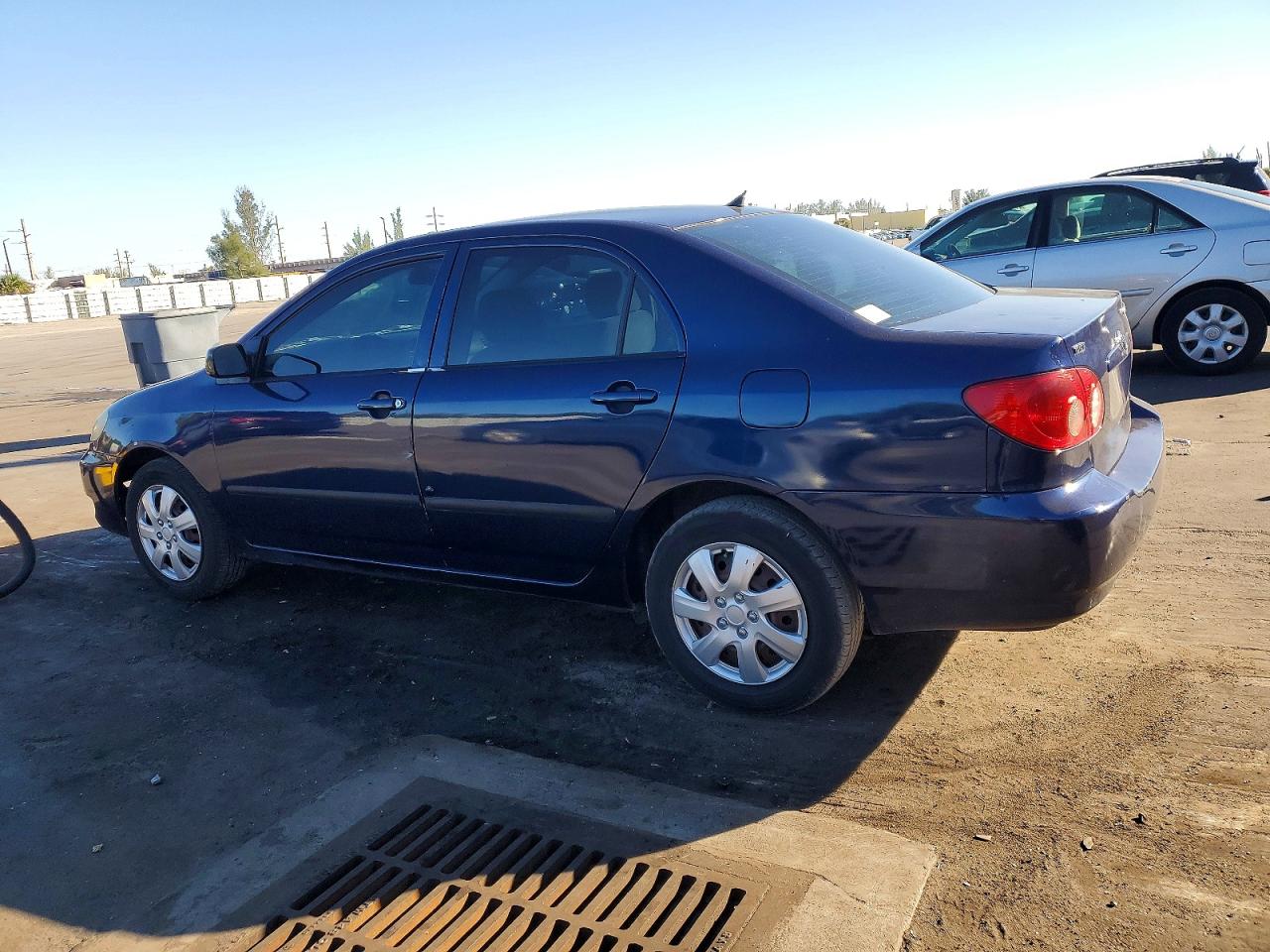2006 TOYOTA COROLLA CE photo 3