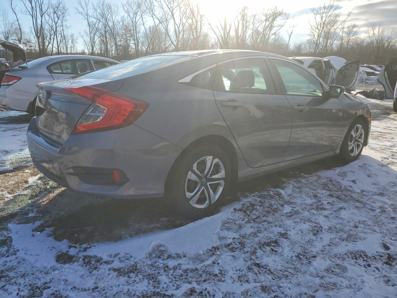 2016 HONDA CIVIC LX photo 3
