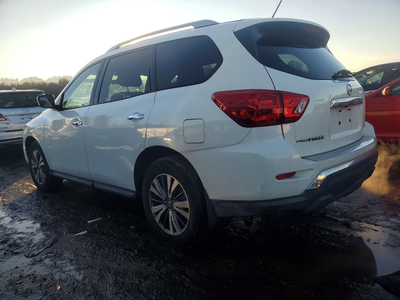 2017 NISSAN PATHFINDER S photo 3
