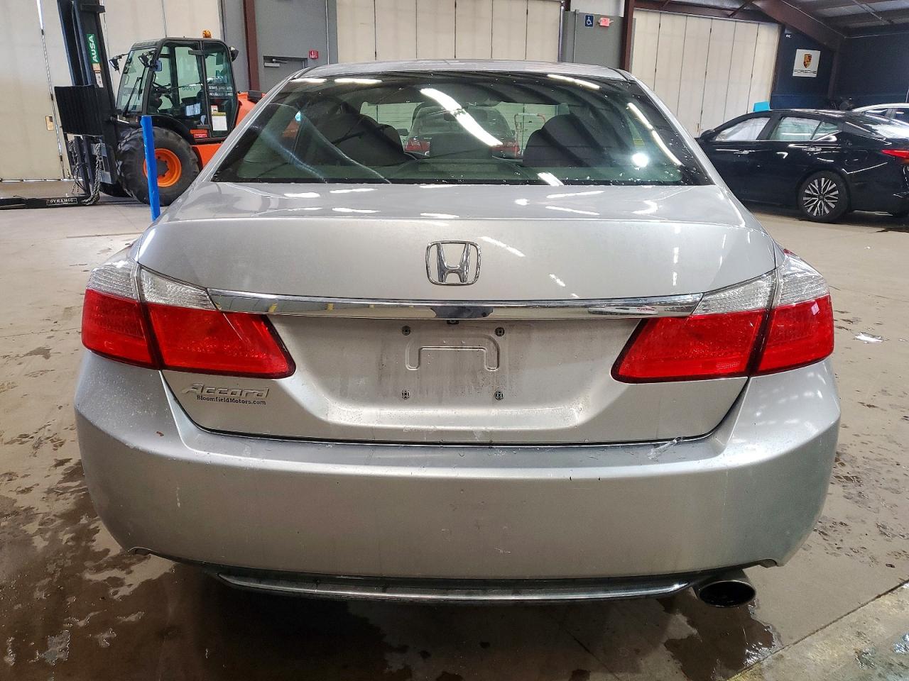 2015 HONDA ACCORD LX photo 11