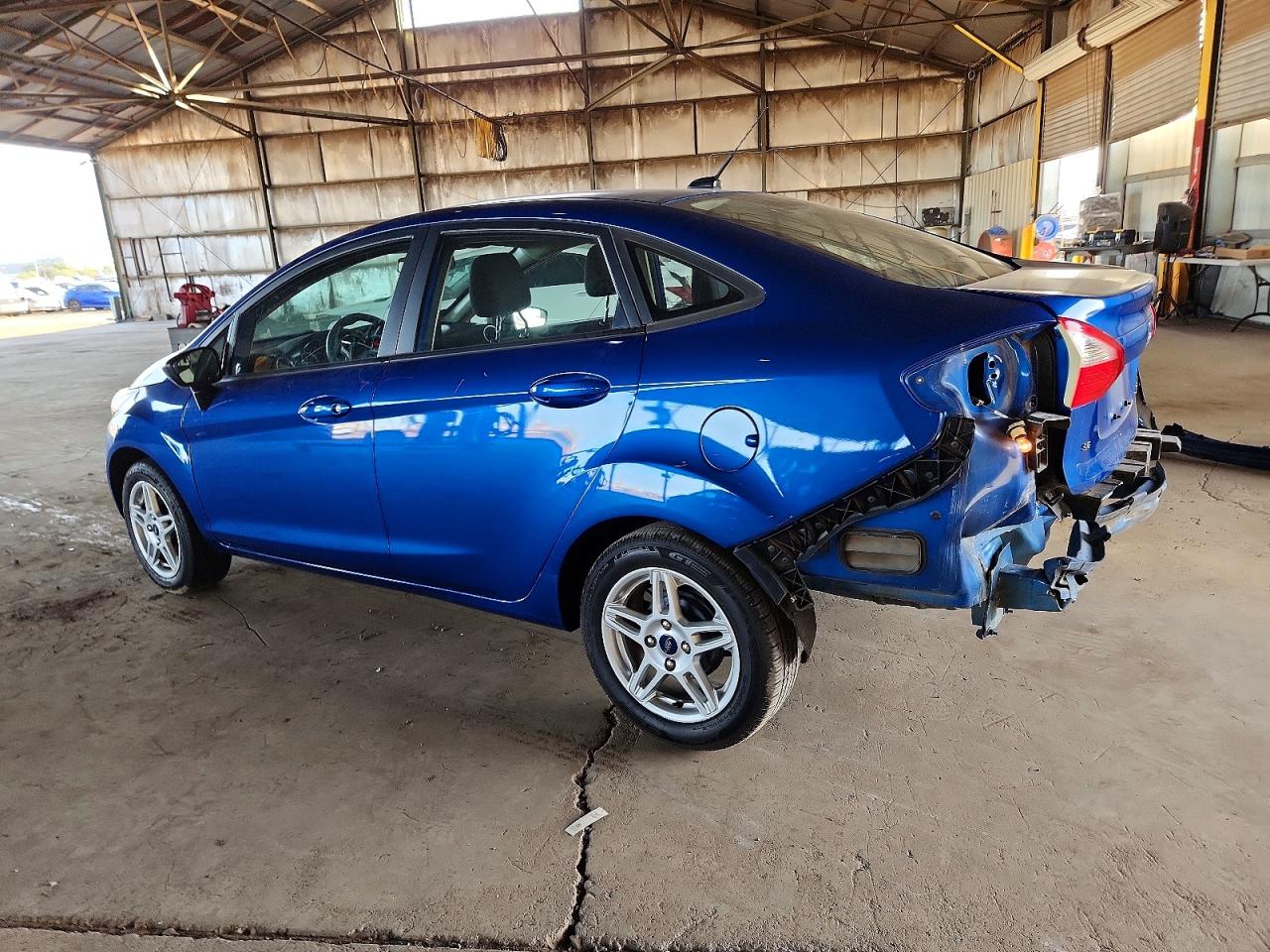 2019 FORD FIESTA SE photo 2