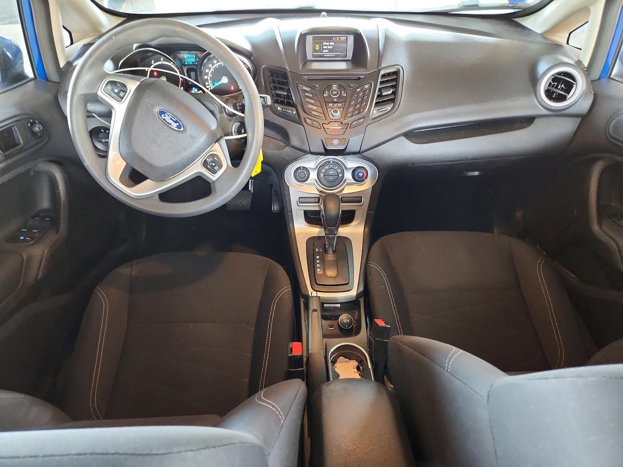 2019 FORD FIESTA SE photo 8