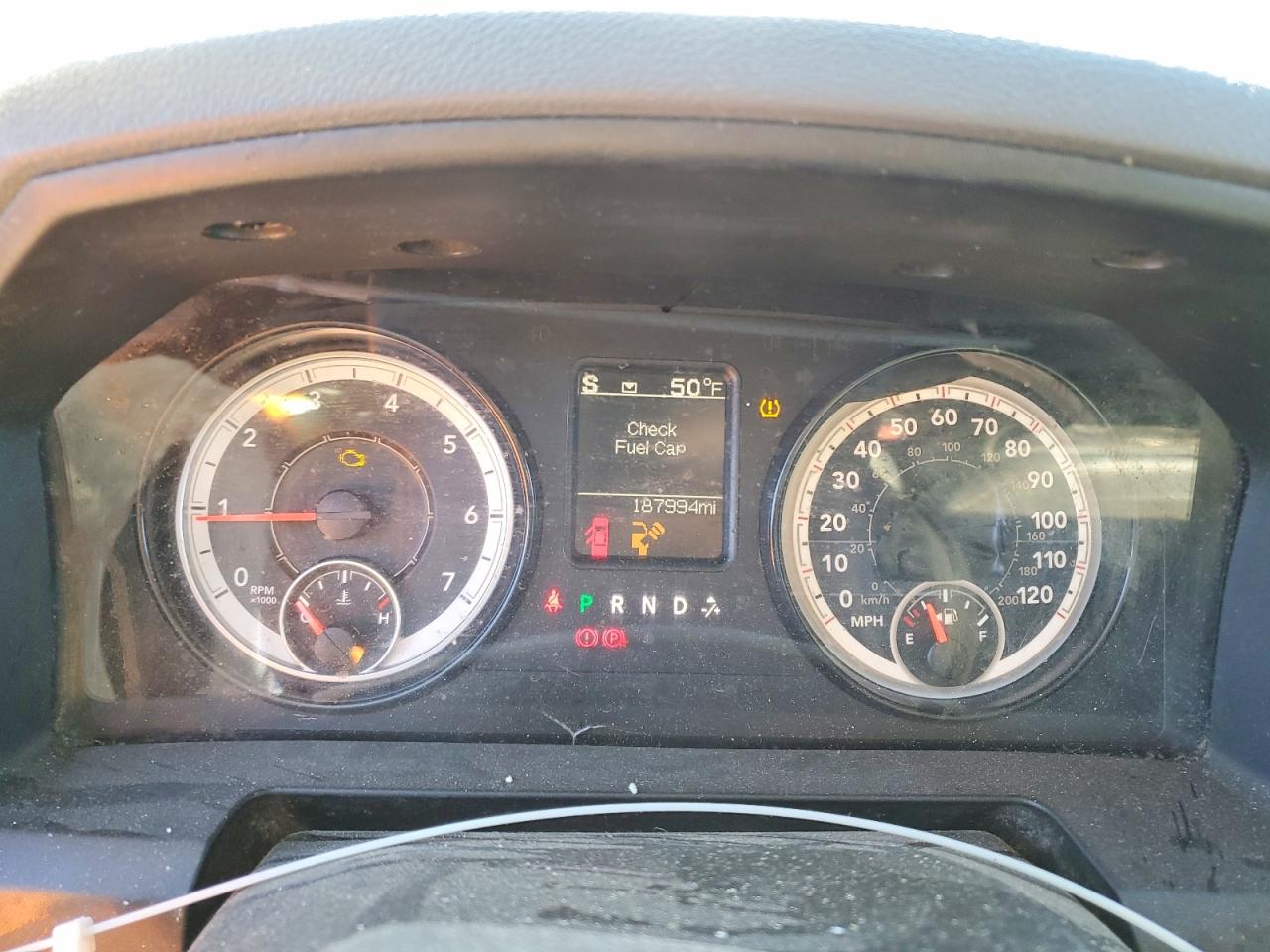 2016 RAM 1500 SLT photo 9