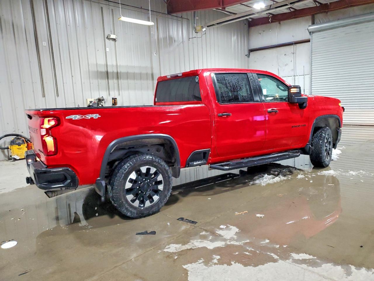 2020 CHEVROLET SILVERADO K2500 CUSTOM photo 3