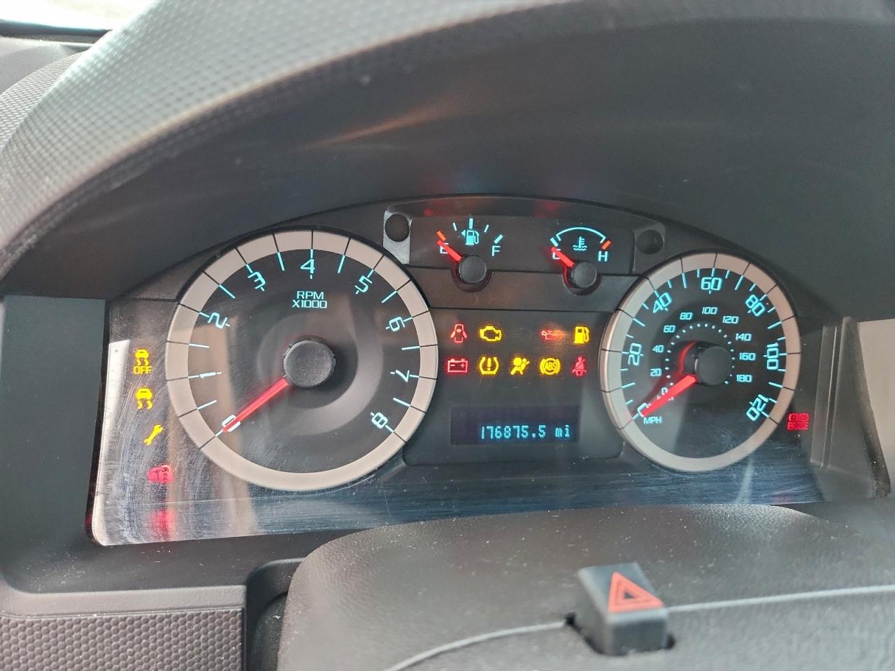 2011 FORD ESCAPE XLT photo 9