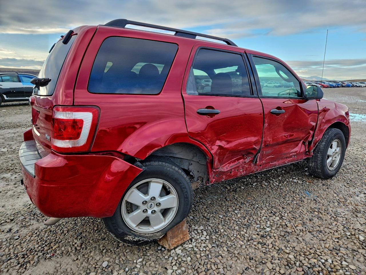 2011 FORD ESCAPE XLT photo 3