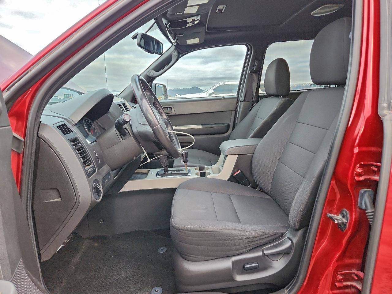 2011 FORD ESCAPE XLT photo 7