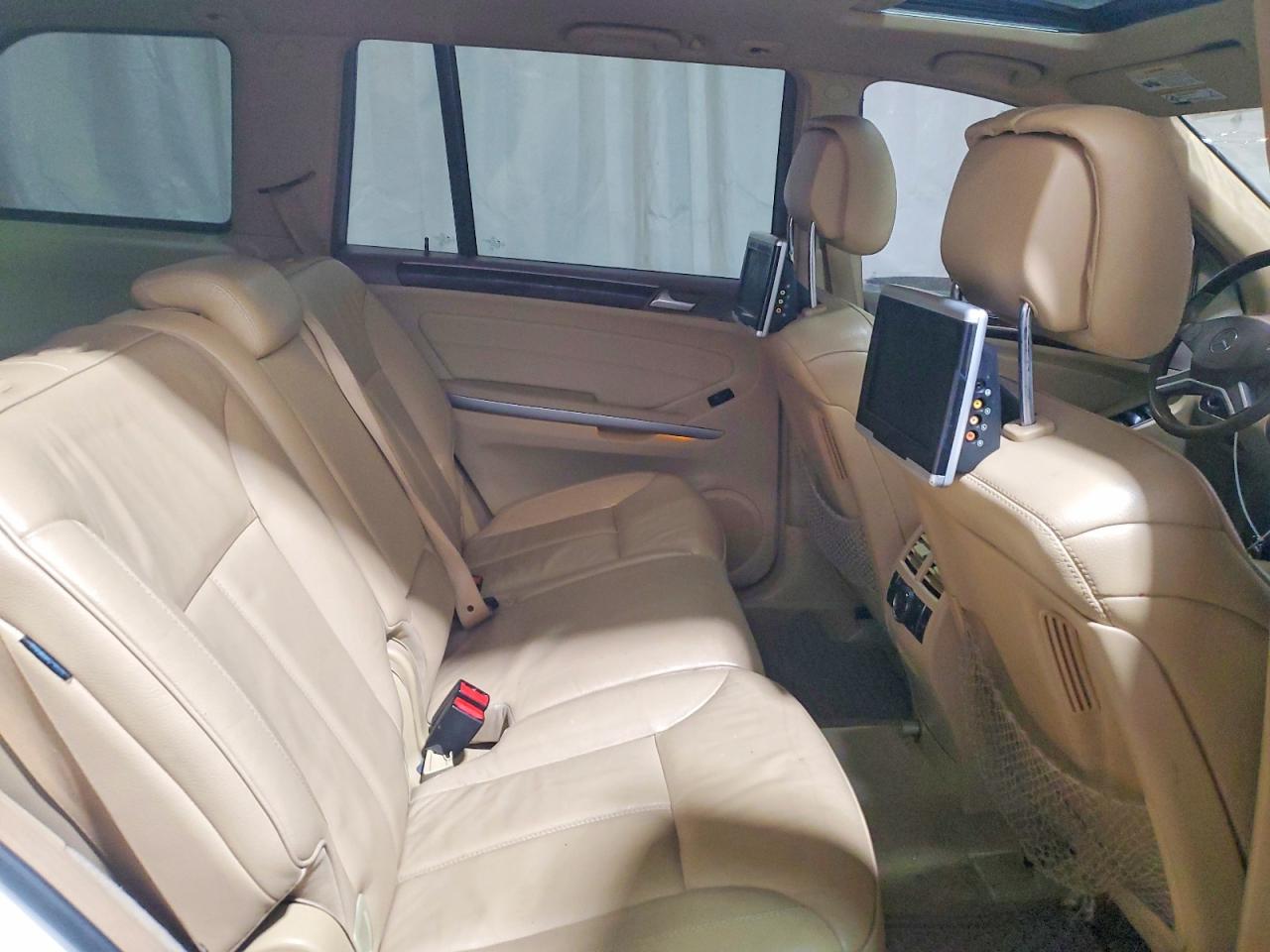 2011 MERCEDES-BENZ GL 550 4MATIC photo 11