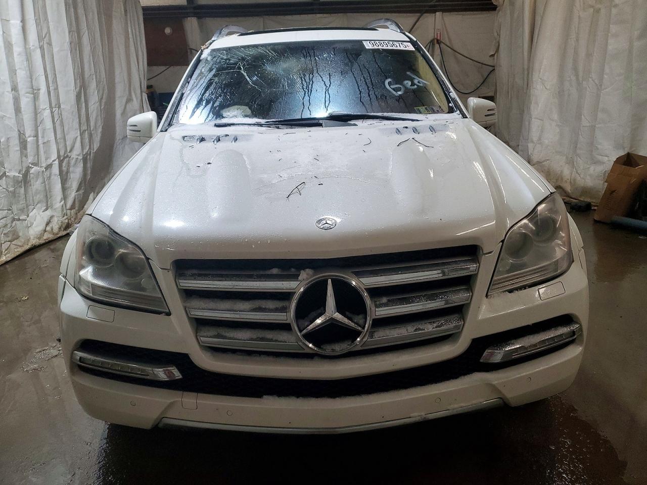 2011 MERCEDES-BENZ GL 550 4MATIC photo 5