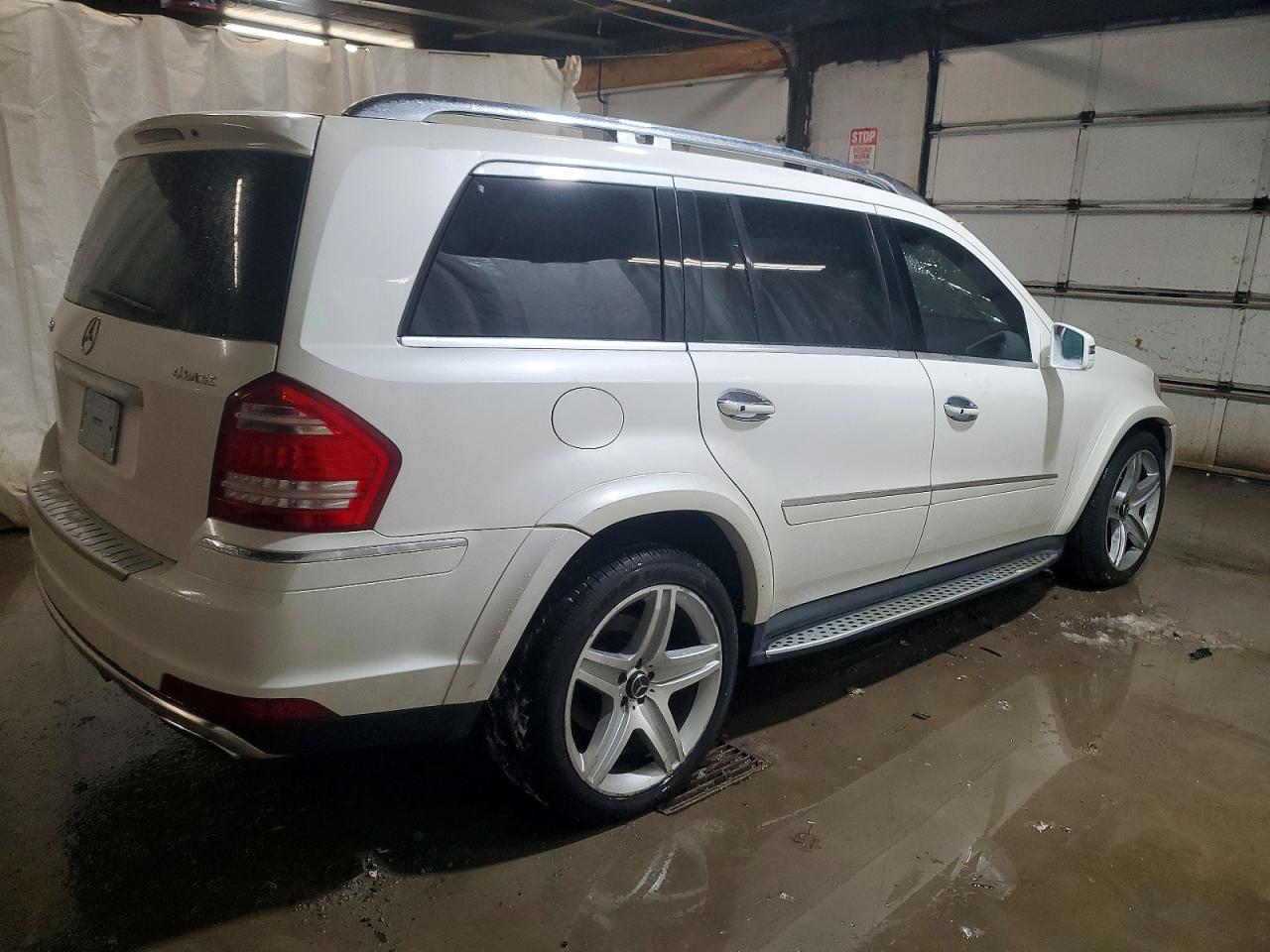 2011 MERCEDES-BENZ GL 550 4MATIC photo 3