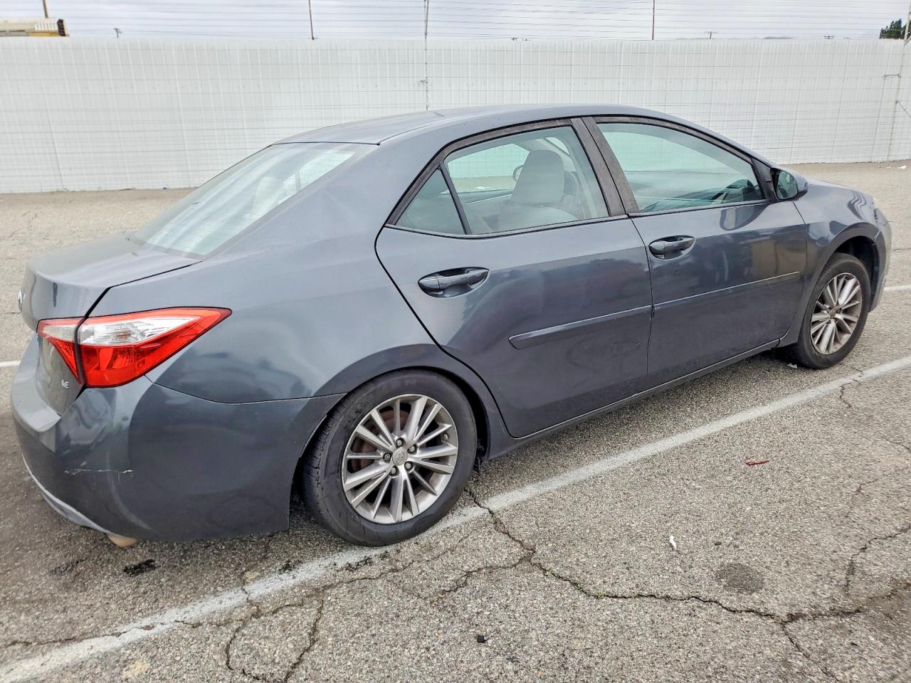 2014 TOYOTA COROLLA L photo 3