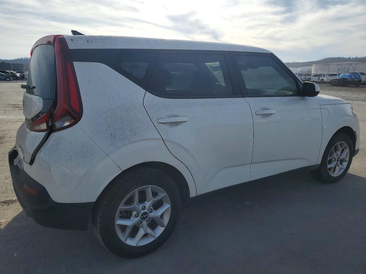 2022 KIA SOUL photo 3