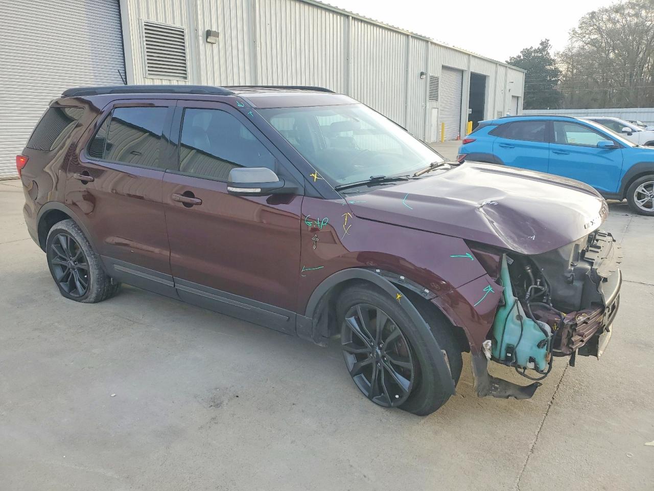 2018 FORD EXPLORER XLT photo 4