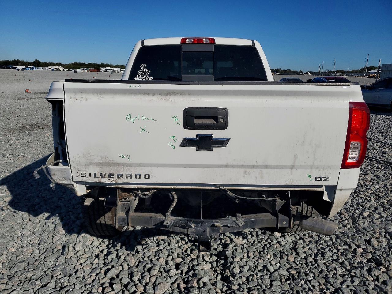 2018 CHEVROLET SILVERADO K1500 LTZ photo 16