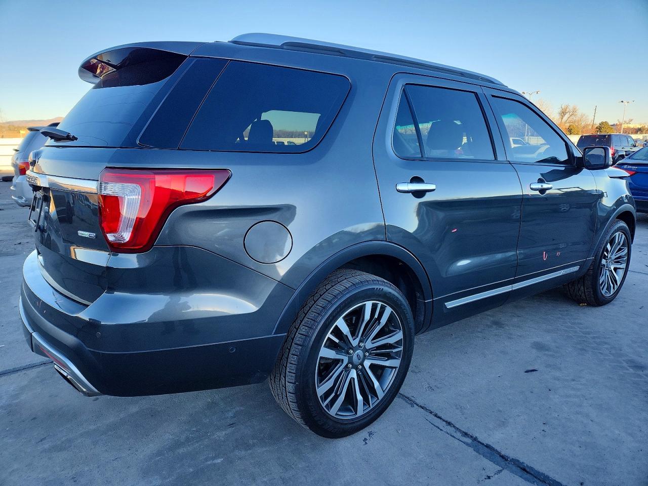 2016 FORD EXPLORER PLATINUM photo 3