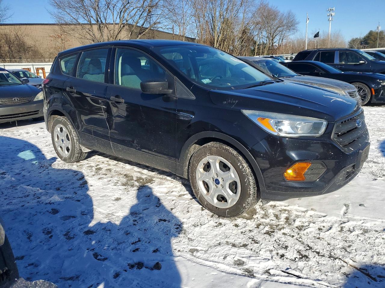 2017 FORD ESCAPE S photo 4