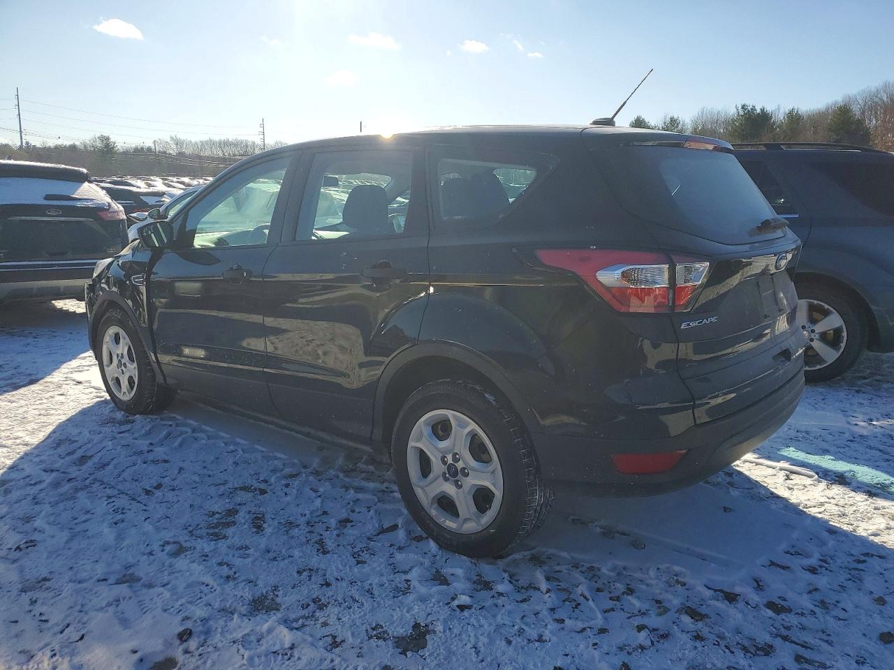 2017 FORD ESCAPE S photo 2