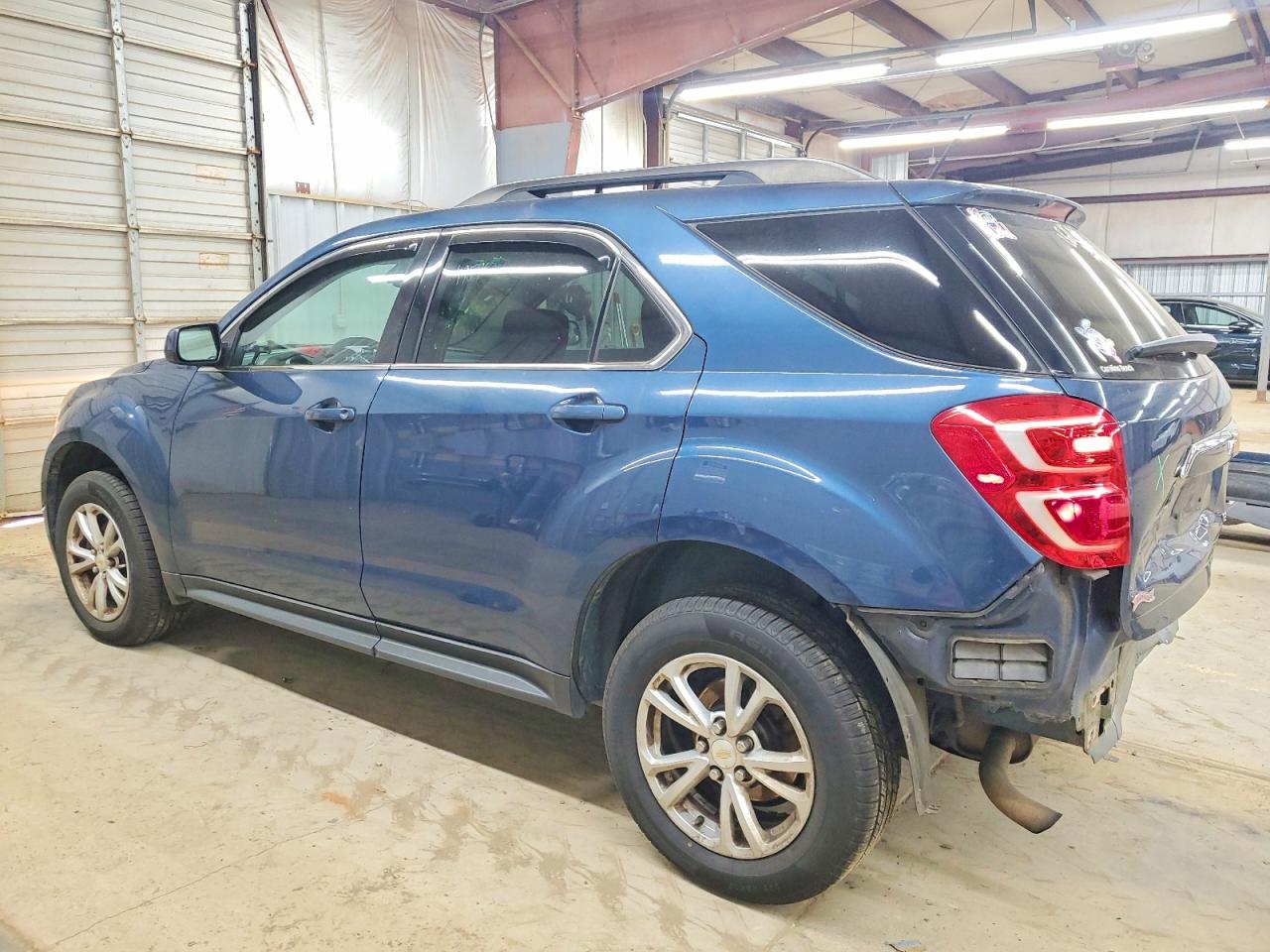 2016 CHEVROLET EQUINOX LT photo 2