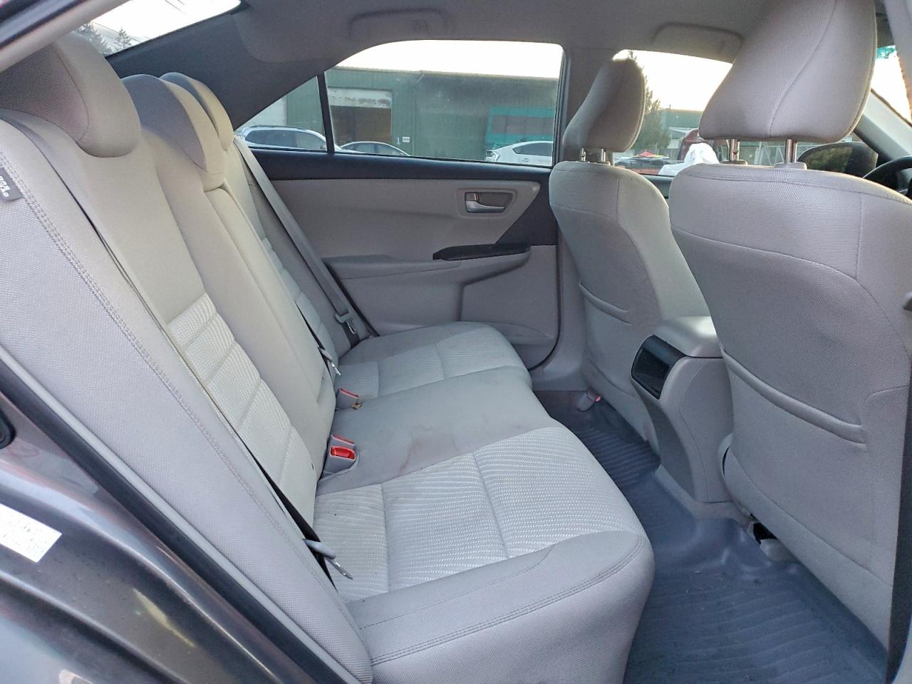 2017 TOYOTA CAMRY LE photo 10